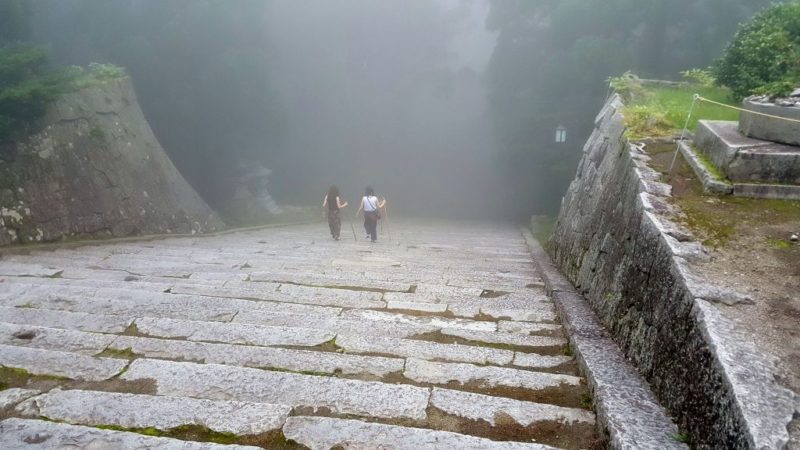 大山寺の参道・階段