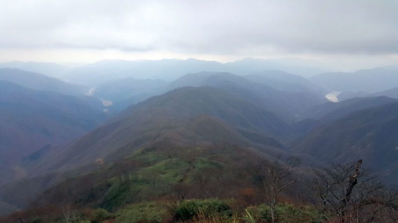 能郷白山から徳山ダムの眺め