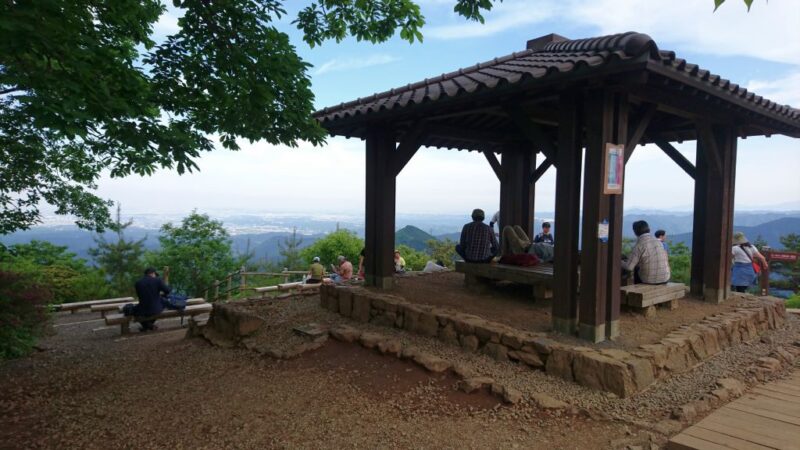 日の出山の山頂