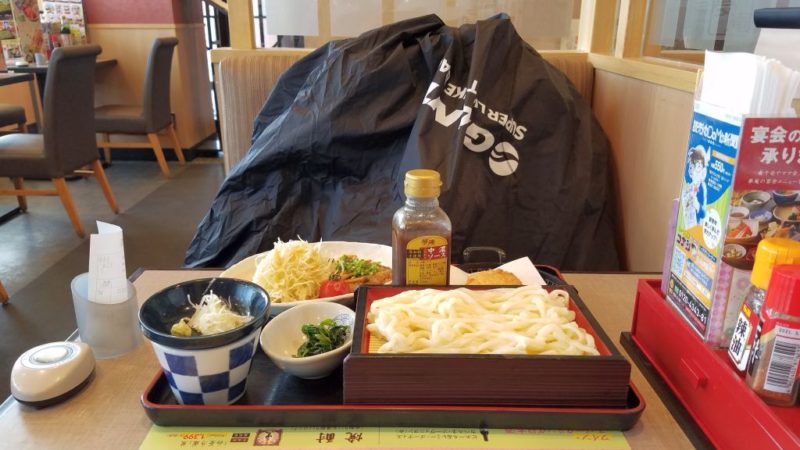 ファミレスでミニベロとランチ