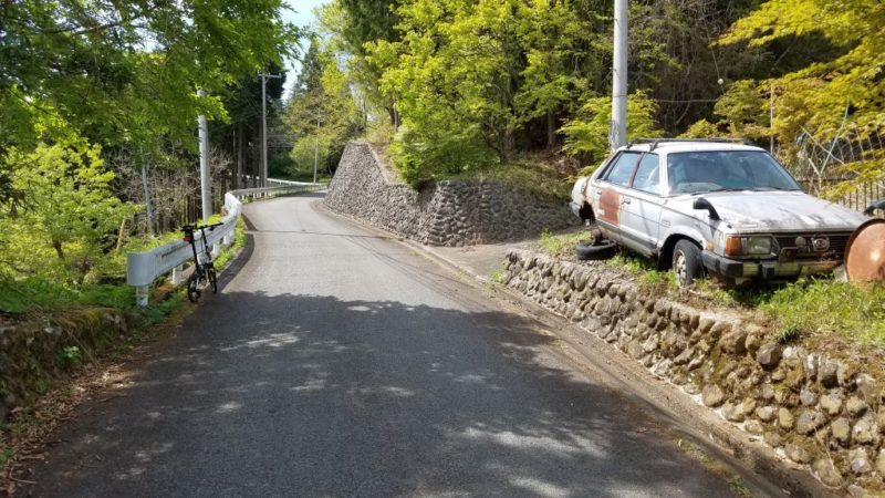 風張林道のきのこセンター前