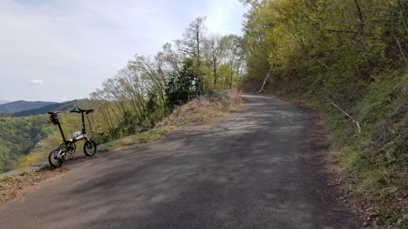 風張林道の見晴らしがよい区間