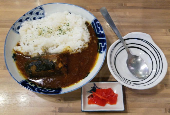 磯丸水産の鯖カレー