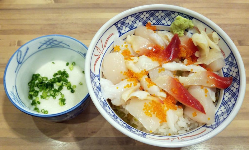 磯丸水産の貝3種丼・とろろ単品